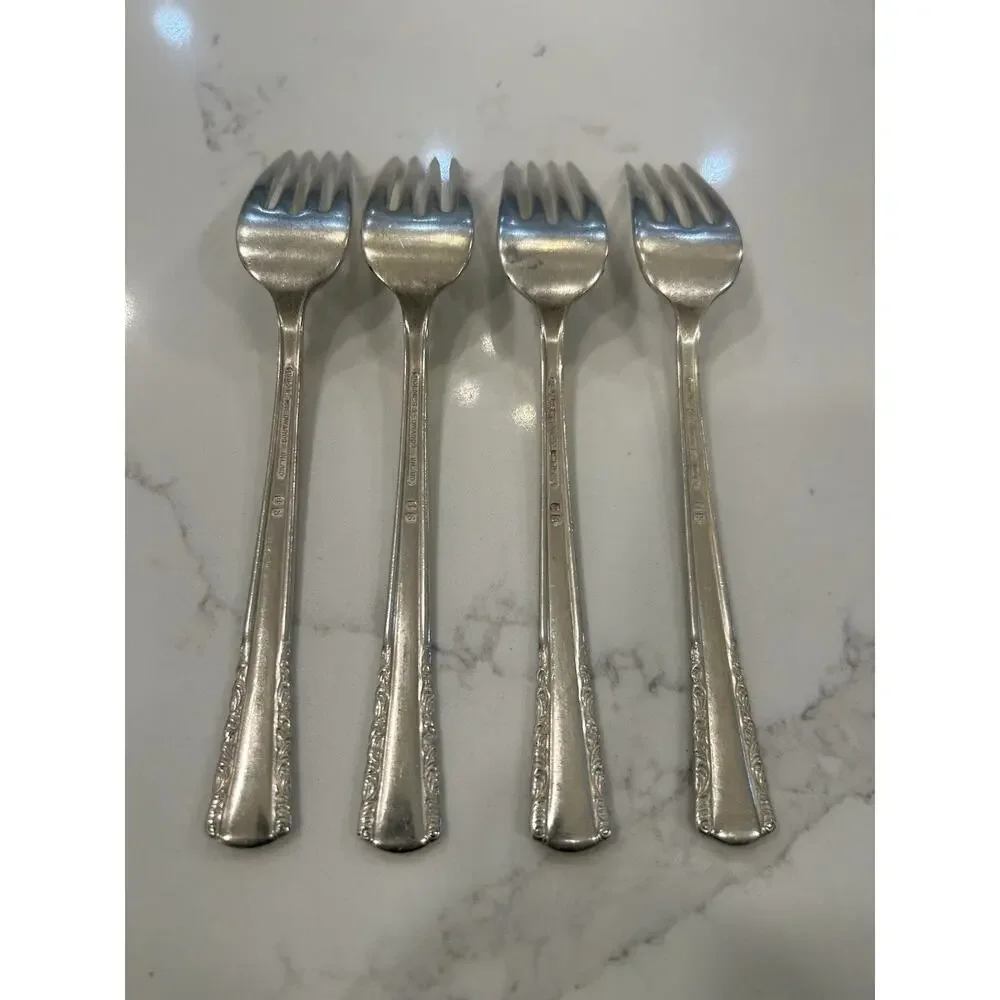 Vtg‎ Set Of 4 Holmes & Edwards May Queen Salad Forks 6.5” Silverplate Inlaid IS